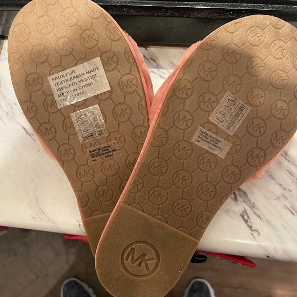 Michael Kors Slides - Picture 2 of 2